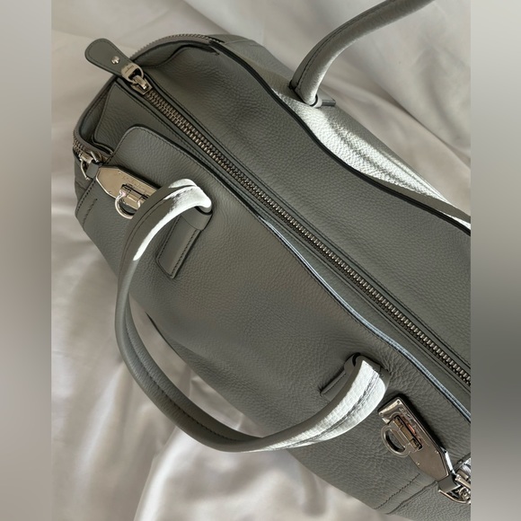 ♥️Host Pick♥️ Salvatore Ferragamo VERVE Bag - Picture 9 of 15